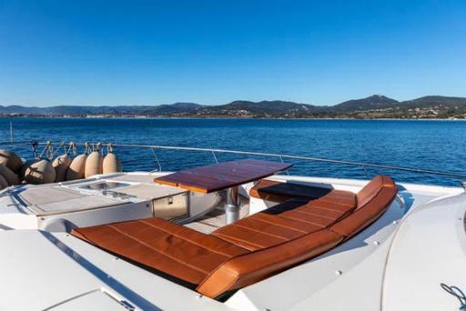 Absolute Absolute 70 STY La Vita a Bordo del Absolute 70 STY