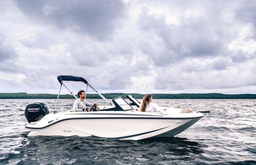Quicksilver Activ 525 Axess Equipment and available options