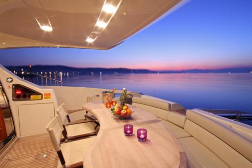 Azimut Azimut 62 Fly Ausstattung und Komfort