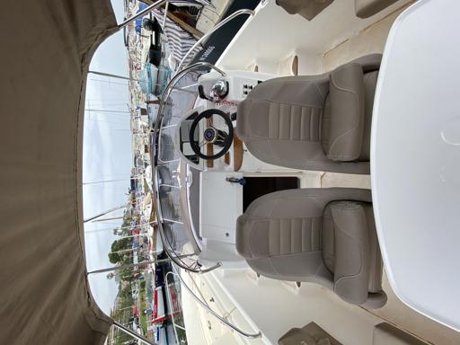 B2 Marine Cap Ferret 672 Sun Deck Premium Allestimenti e Comfort