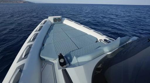 Ranieri Cayman Design und Ausstattung des Ranieri <a title="Cayman 28.0 Executive zu verkaufen" href="/bateaux/ranieri/cayman-28.0-executive">Cayman 28.0 Executive</a>