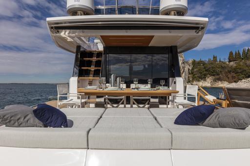 Pardo Yachts Endurance 60 Puntal principal y flybridge innovador