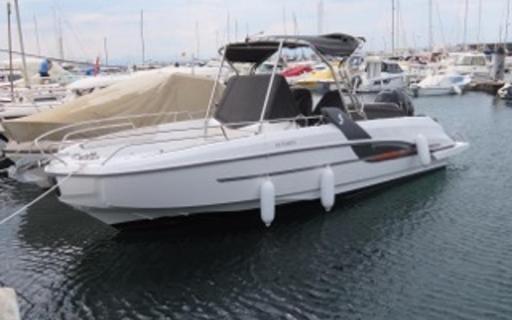 Beneteau Flyer 7.7 Le opzioni e gli equipaggiamenti disponibili