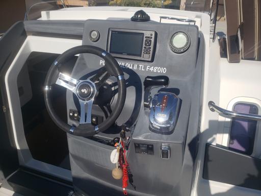 Beneteau Flyer 7.7 SUNdeck Ausstattung und Funktionen