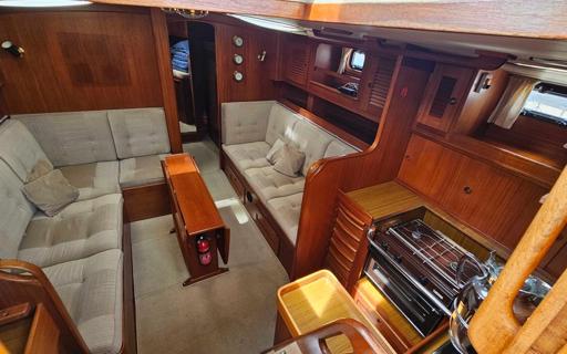 Hallberg Rassy Hallberg Rassy 42 Distribuciones y Modificaciones Recientes