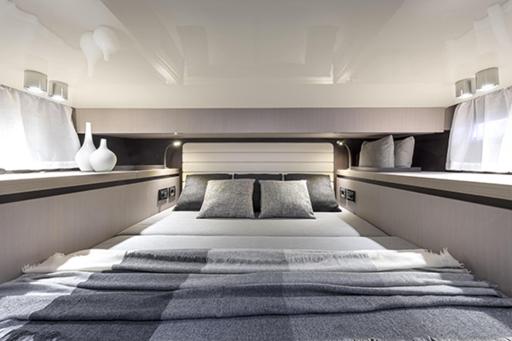 Invictus Invictus 320 Gts Ausrüstung und Komfort an Bord