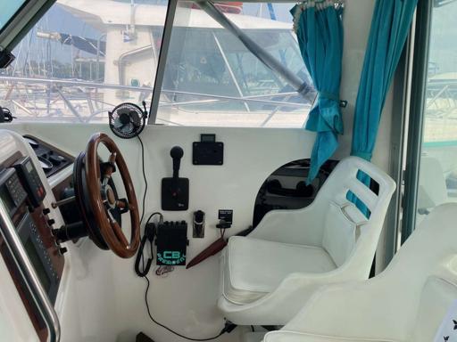 Jeanneau Merry Fisher 6.95 Timonera y Cockpit