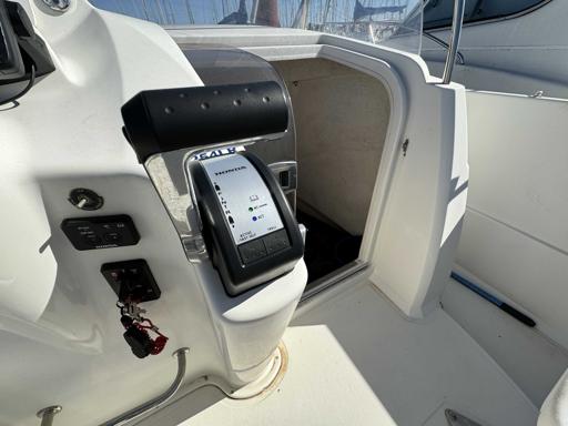 Quicksilver Quicksilver 720 Commander Allestimenti e equipaggiamenti a bordo