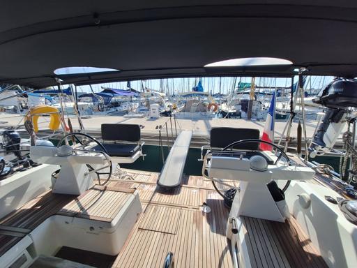 Beneteau Sense 55 Equipamiento Electrónico y Maniobra
