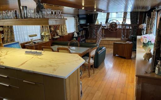 Autre yacht a paris Le confort et le luxe du yacht